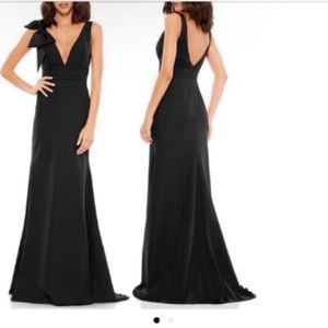 Ieena Mac Duggal bow shoulder v neck mermaid gown low back dress black 6